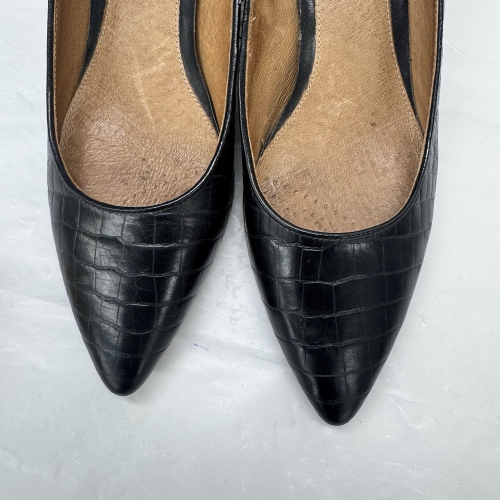 Clark  Black Leather Croc Embossed Pointed Toe Kitten Career Heels Size 8.5 M